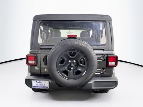 Used 2022 Jeep Wrangler Sport image 6