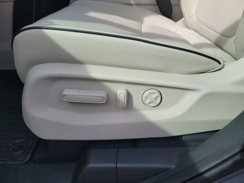 New 2026 Honda Odyssey Touring image 18