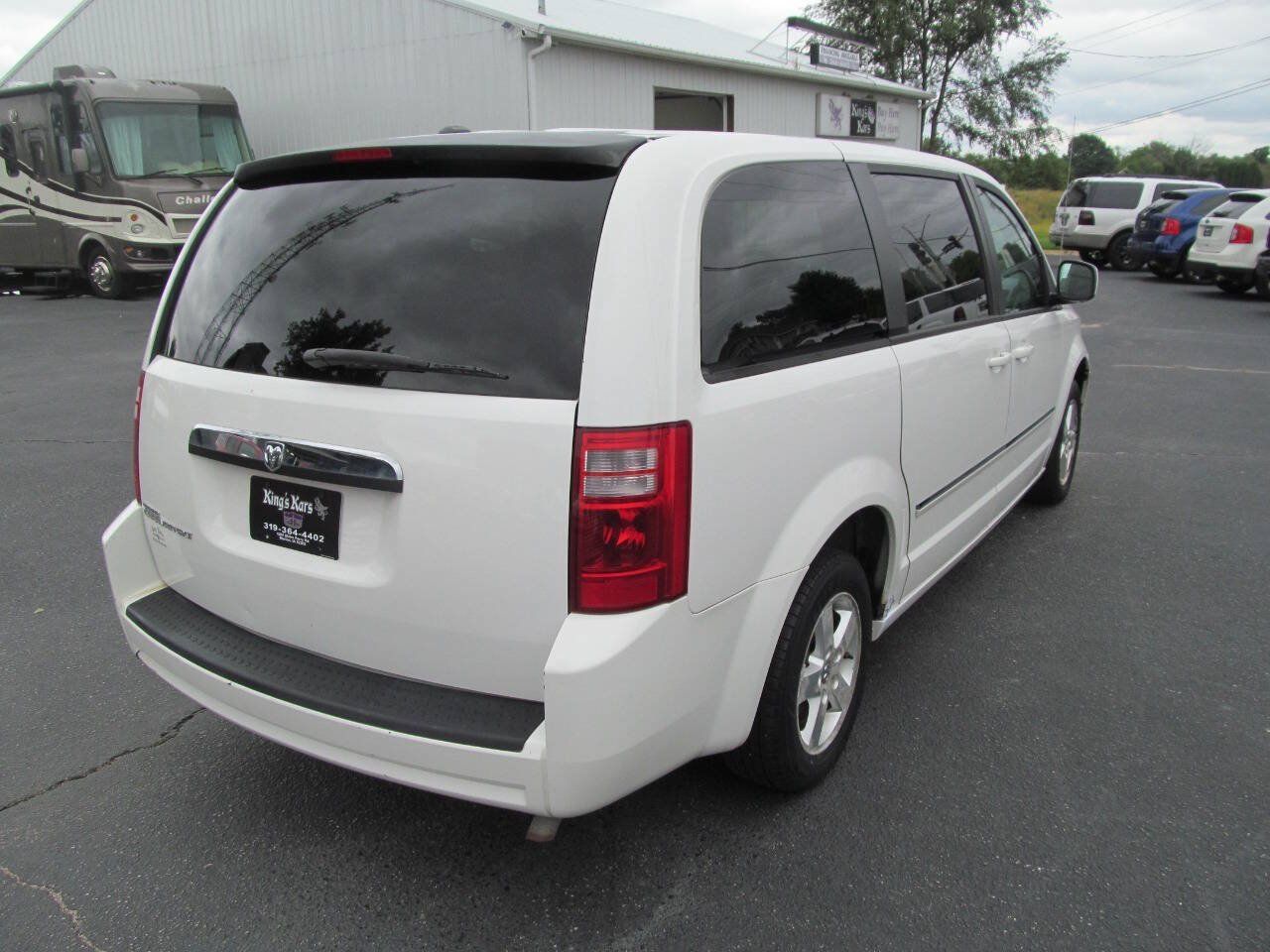 Used 2008 Dodge Grand Caravan SXT FWD image 4