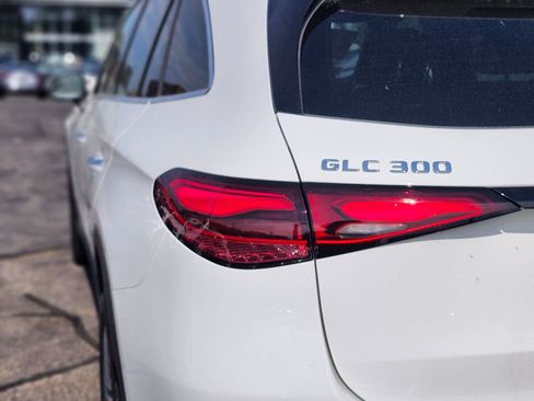 New 2026 Mercedes-Benz GLC 300 4MATIC image 9