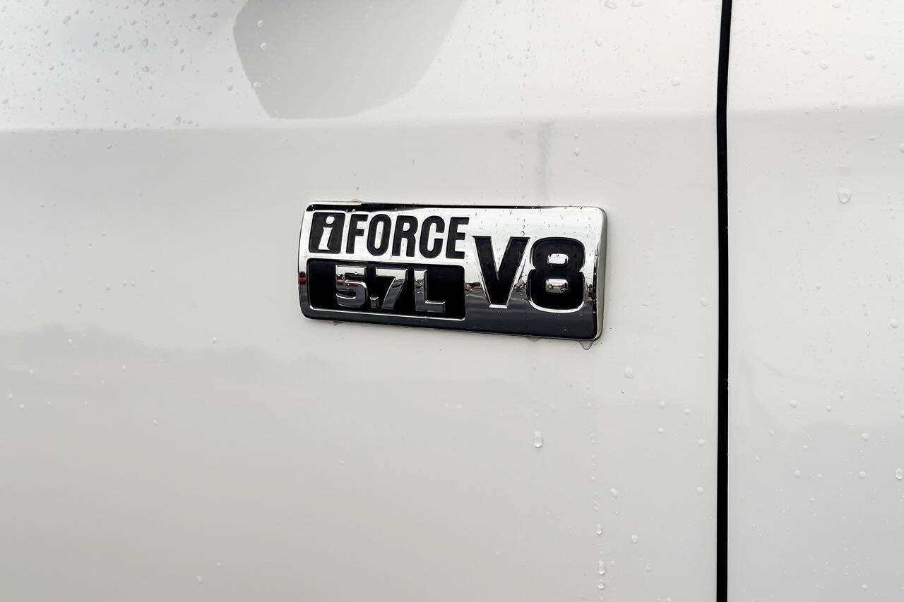 Used 2019 Toyota Tundra SR5 AWD/4WD image 10