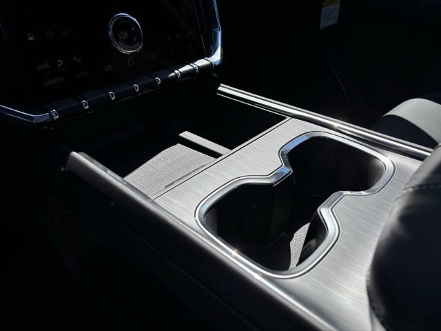 New 2026 GMC Acadia Elevation w/ Elevation Premium Package FWD image 32