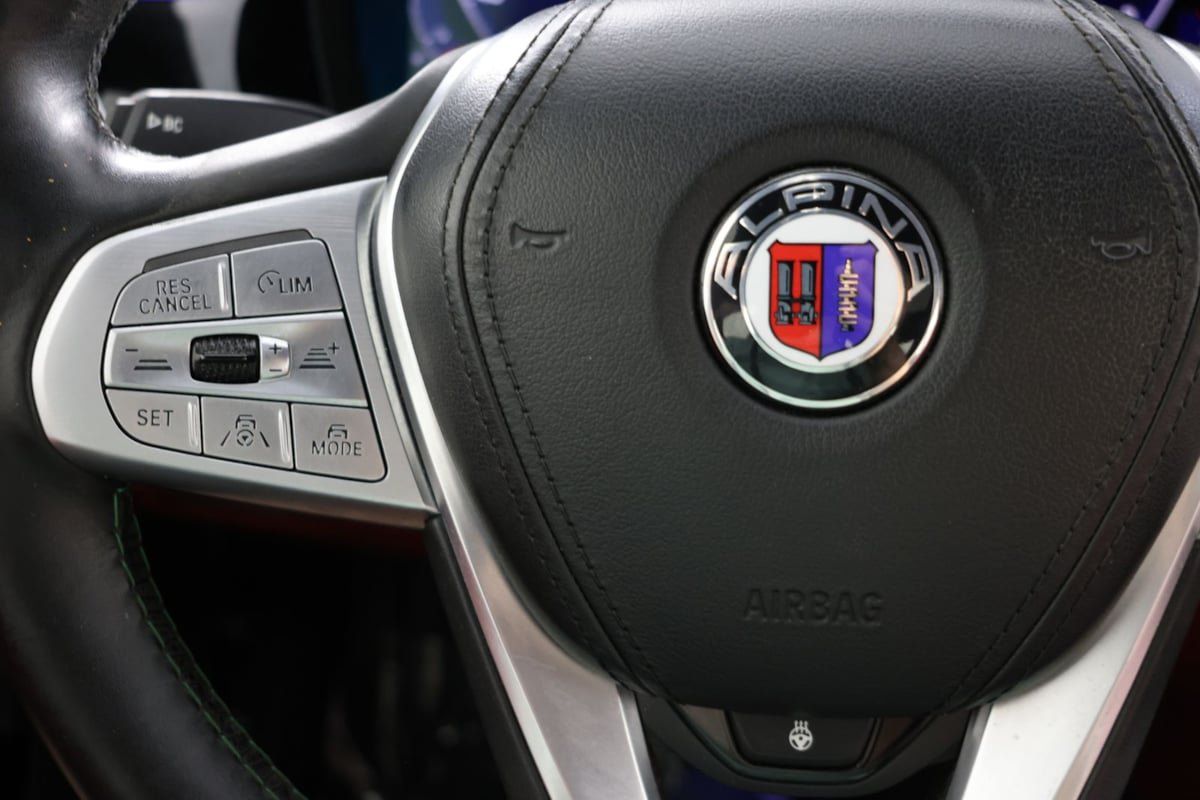 Used 2022 BMW ALPINA B7 xDrive AWD/4WD image 28