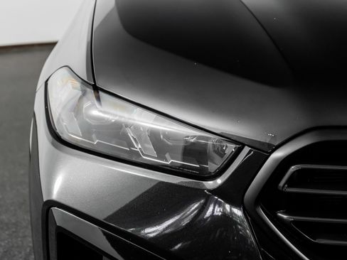 Used 2025 BMW X6 M Competition image 23