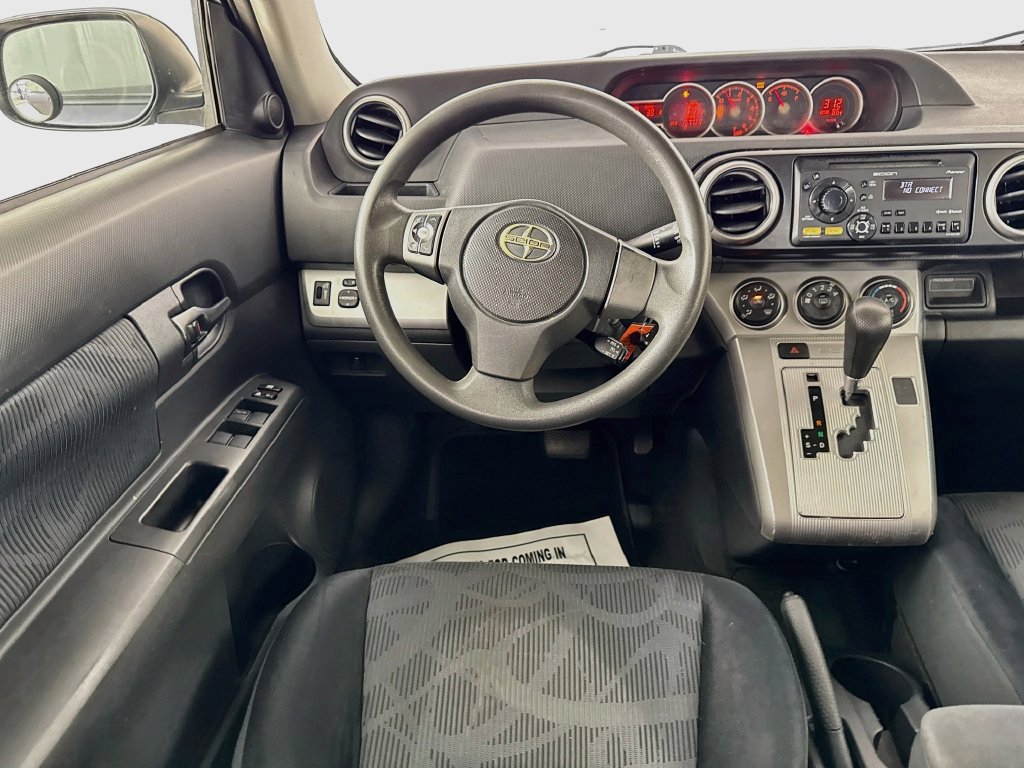 Used 2012 Scion xB FWD image 23