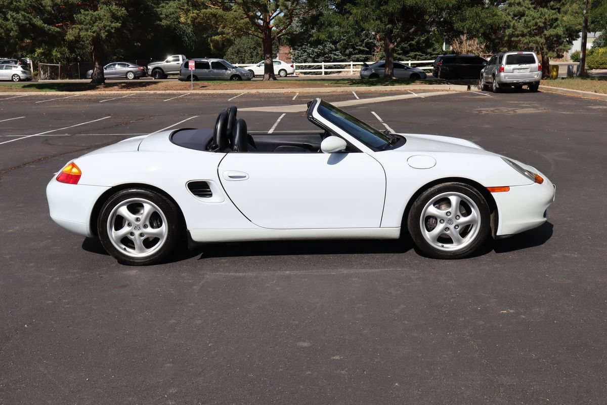 Used 1999 Porsche Boxster RWD image 3