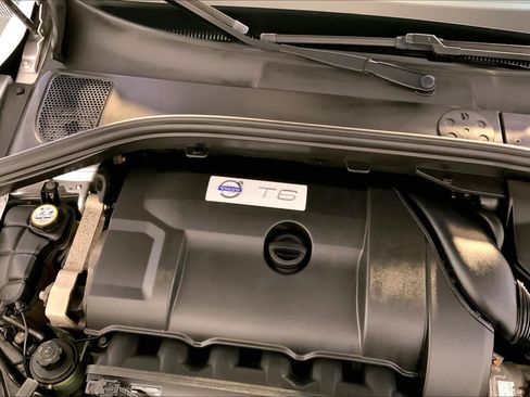 Used 2015 Volvo XC60 T6 AWD/4WD image 30