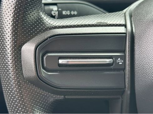 Used 2023 Chevrolet Colorado W/T RWD image 22