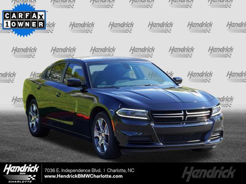 Used 2017 Dodge Charger SE AWD/4WD image 1