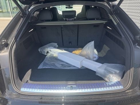 New 2025 Audi SQ8 Premium Plus image 17