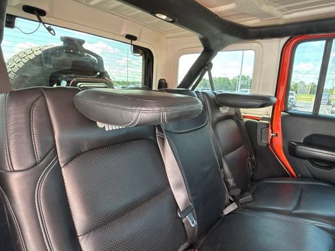 Used 2018 Jeep Wrangler Unlimited Rubicon AWD/4WD image 25