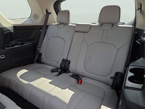 Used 2024 Honda Pilot Elite image 10