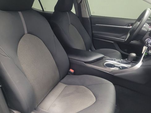 Used 2022 Toyota Camry LE FWD image 21