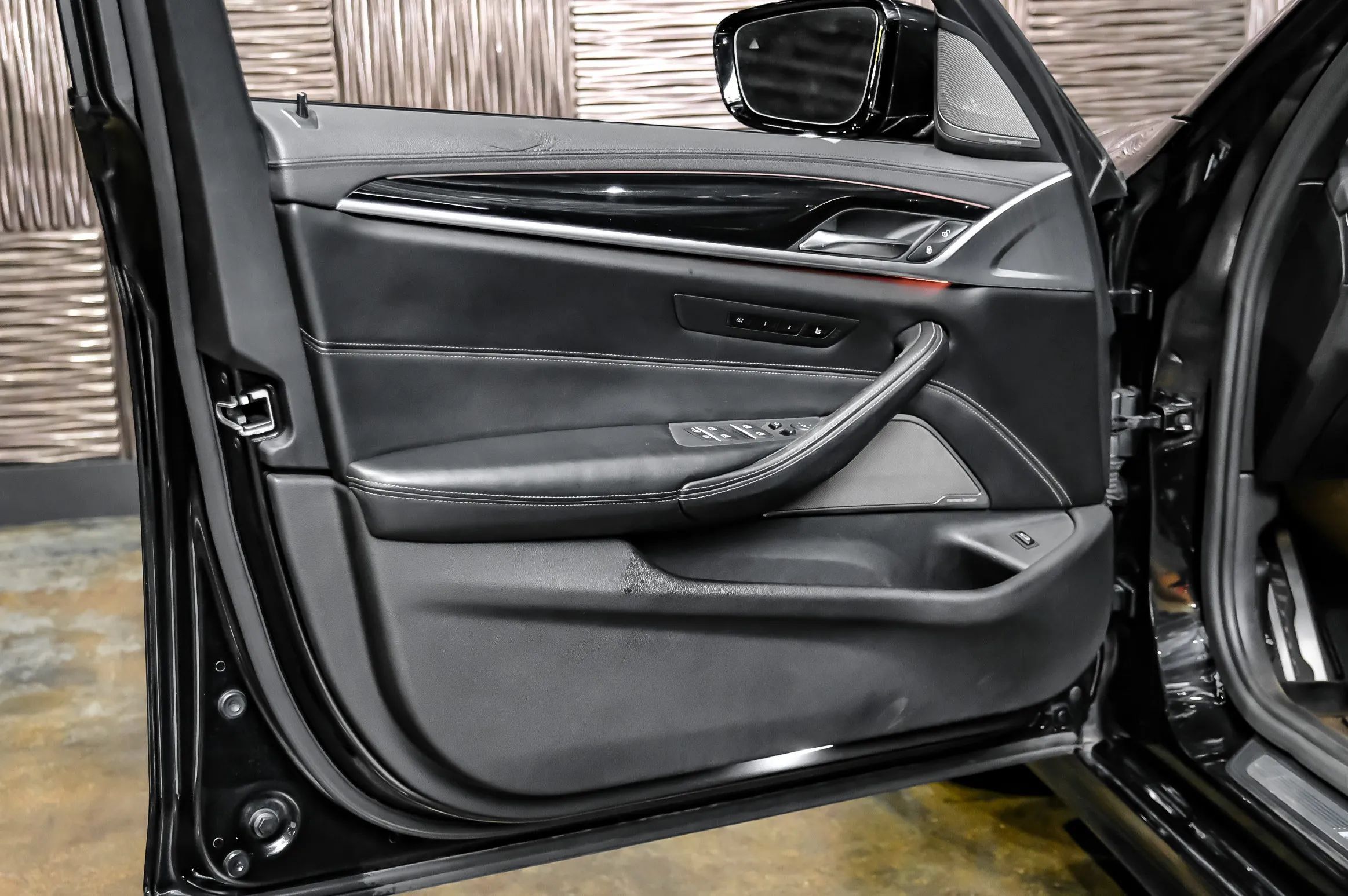 Used 2017 BMW 540i RWD image 45