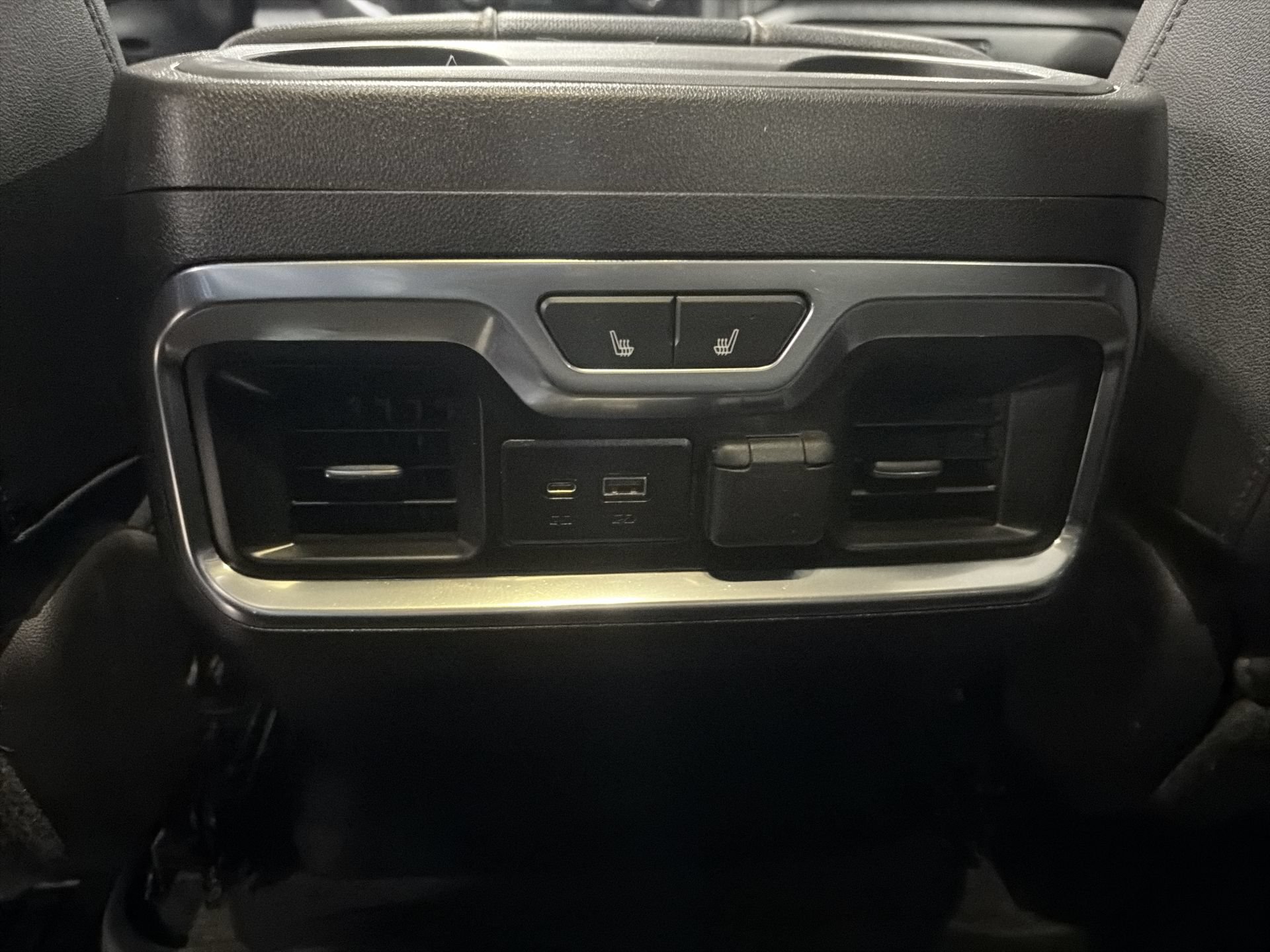 Used 2021 GMC Sierra 1500 AT4 w/ AT4 Carbonpro Edition AWD/4WD image 23
