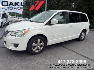 Used 2010 Volkswagen Routan SE FWD video 1