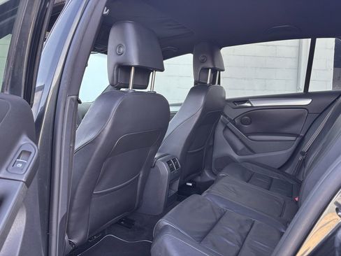 Used 2013 Volkswagen Golf R 4-Door image 17