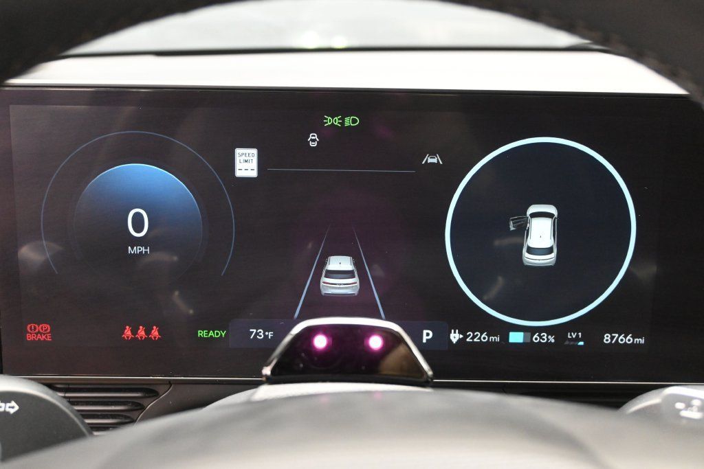 Used 2025 Hyundai Ioniq 5 SE RWD image 19