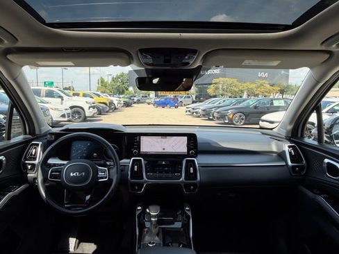 Certified 2023 Kia Sorento SX AWD/4WD image 19