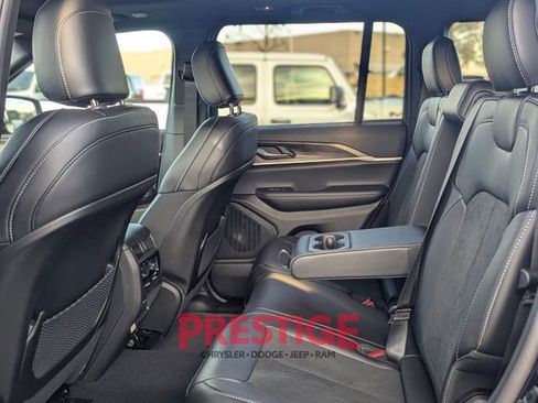 New 2026 Jeep Grand Cherokee Laredo image 27