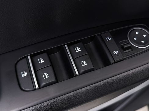 Certified 2025 Kia Soul LX FWD image 16