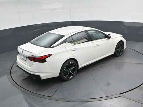 Used 2024 Nissan Altima 2.5 SR image 39