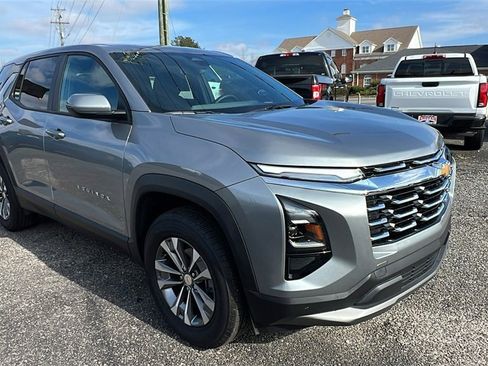 New 2026 Chevrolet Equinox LT image 3