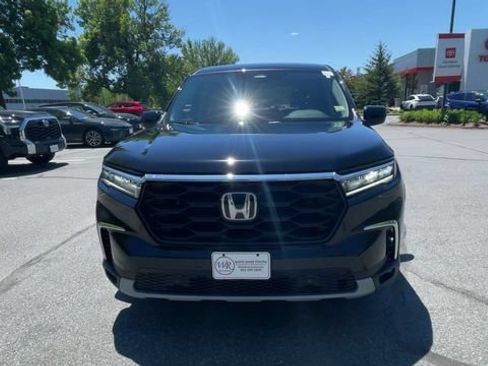 Used 2025 Honda Pilot EX-L image 3
