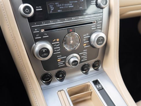 Used 2009 Aston Martin DB9 Volante image 21