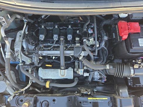 Used 2021 Nissan Versa SV image 12