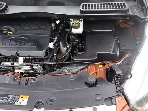 Used 2017 Ford Escape SE w/ SE Cold Weather Package AWD/4WD image 41