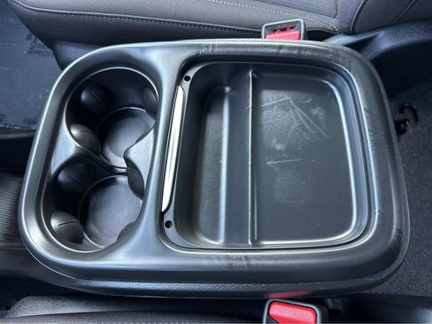 Used 2024 Chrysler Pacifica Touring image 29