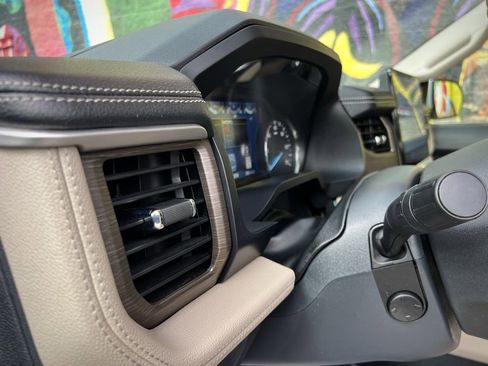 Used 2024 Ford Expedition Max Limited image 51