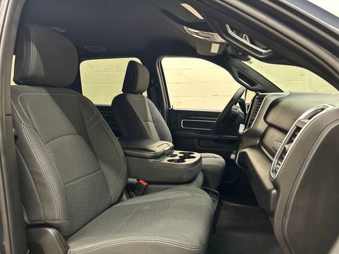 Used 2025 RAM 2500 Big Horn AWD/4WD image 10