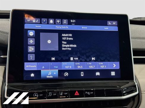 Used 2025 Jeep Compass Limited AWD/4WD image 15