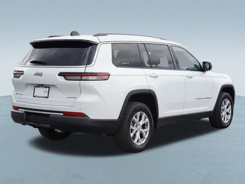 Used 2022 Jeep Grand Cherokee L Limited image 9