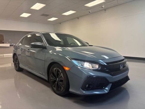 Used 2017 Honda Civic EX image 3