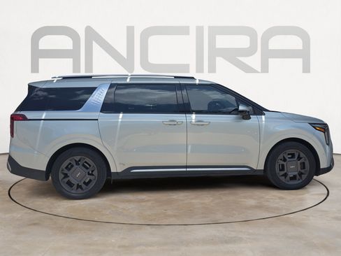 Certified 2025 Kia Carnival SX FWD image 9