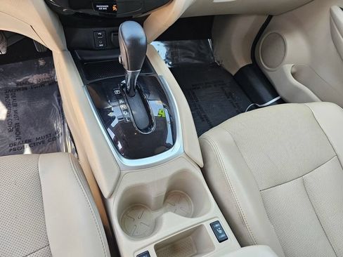 Used 2016 Nissan Rogue FWD image 30
