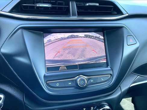 Used 2021 Chevrolet TrailBlazer LS image 25