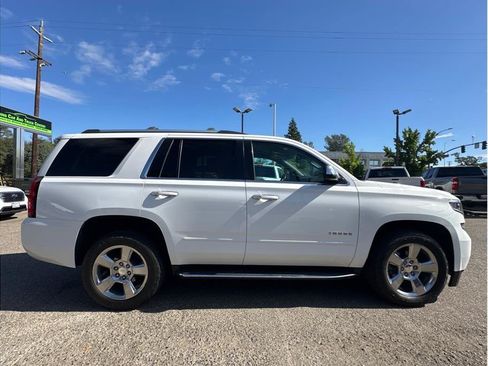 Used 2018 Chevrolet Tahoe Premier AWD/4WD image 8