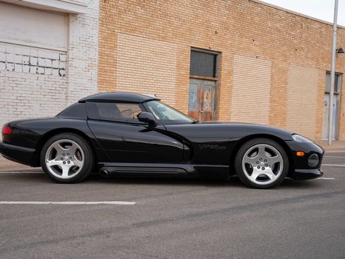 Used 1994 Dodge Viper RT/10 RWD image 2