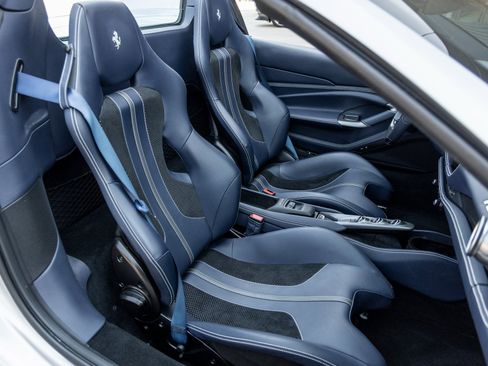 Used 2022 Ferrari F8 Tributo image 46