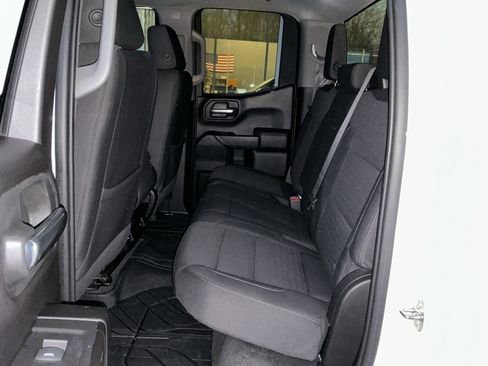 Used 2023 Chevrolet Silverado 1500 Custom image 18