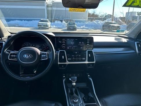Used 2021 Kia Sorento S image 15