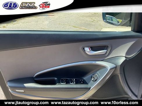 Used 2018 Hyundai Santa Fe Sport w/ 2.4L Value Package 02 FWD image 12