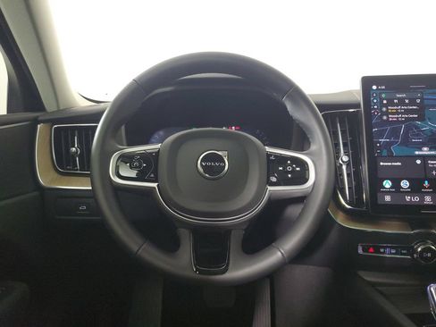 Certified 2026 Volvo XC60 B5 Core AWD/4WD image 18