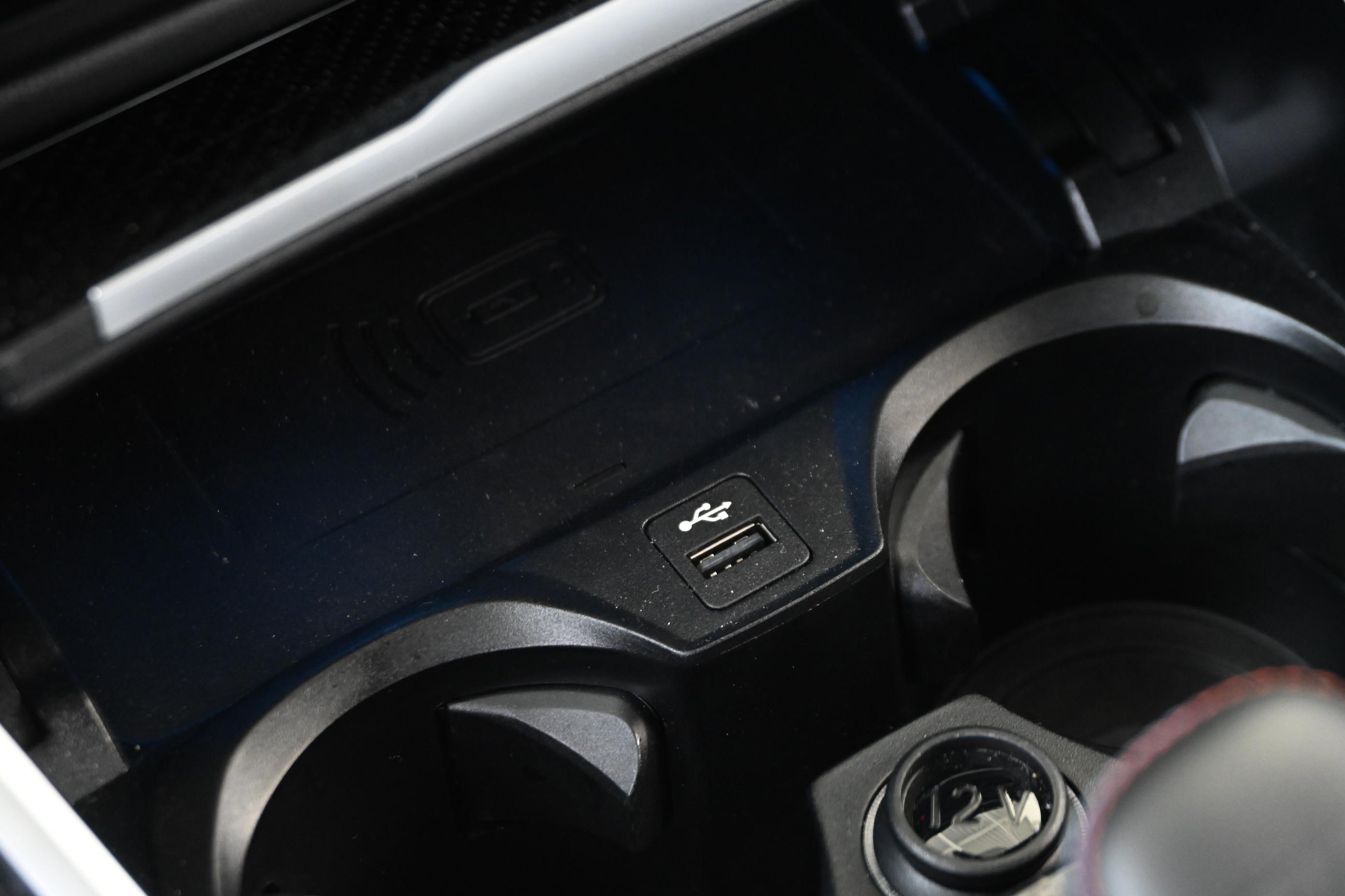Used 2026 BMW M2 w/ Lighting Package RWD image 33