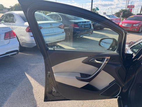 Used 2016 Buick Verano w/ Comfort Package FWD image 24