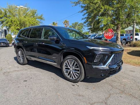 New 2026 Buick Enclave Avenir w/ Super Cruise Package image 2